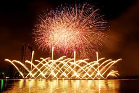 別府のクリスマスは花火があがる くわしいアクセスはこれだよ そうだ旅に出よう